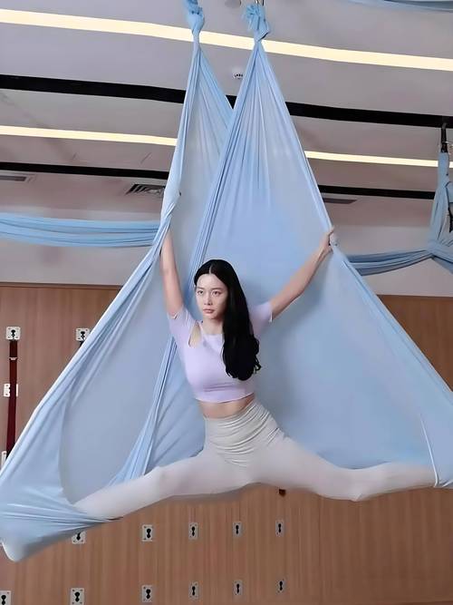 霓虹歌女